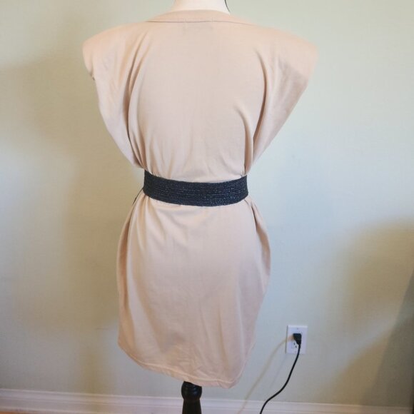 NWOT Gladiator dress with belt - Picture 5 of 7